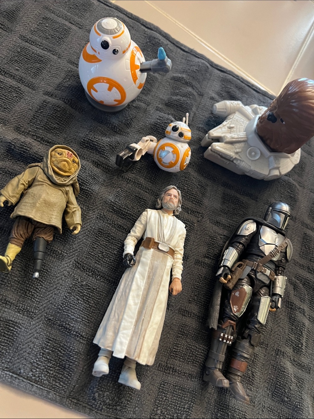 Star Wars Action Figure Bundle with White & Orange BB-8 and Assorted Characters